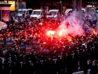 Ύπατος Αρμοστής του ΟΗΕ για τα Ανθρώπινα Δικαιώματα: «Σκανδαλώδεις» οι ακροδεξιές διαδηλώσεις στη Γερμανία